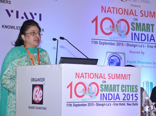 Ms. Namrita Kalsi, Dy. Chief Architect, Delhi Metro Rail Corporation (DMRC), delivering her presentation.