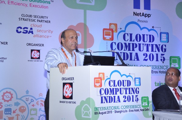 Shri Sanjiv Mital, CEO, National Institute for Smart Government, addressing the audience.